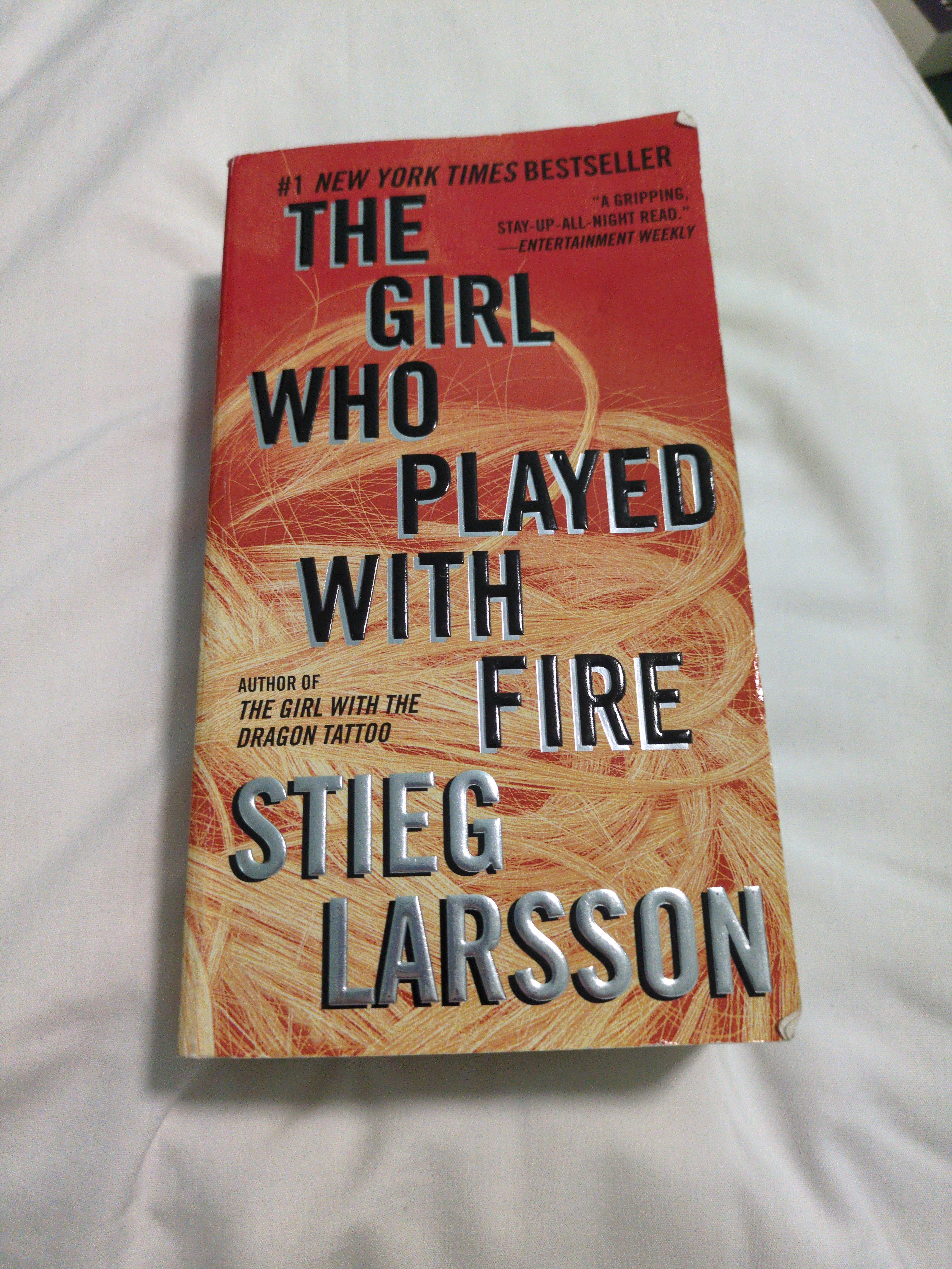 Cover of The Girl Who Played with Fire: Book 2 of the Millennium Trilogy (Vintage Crime/Black Lizard)