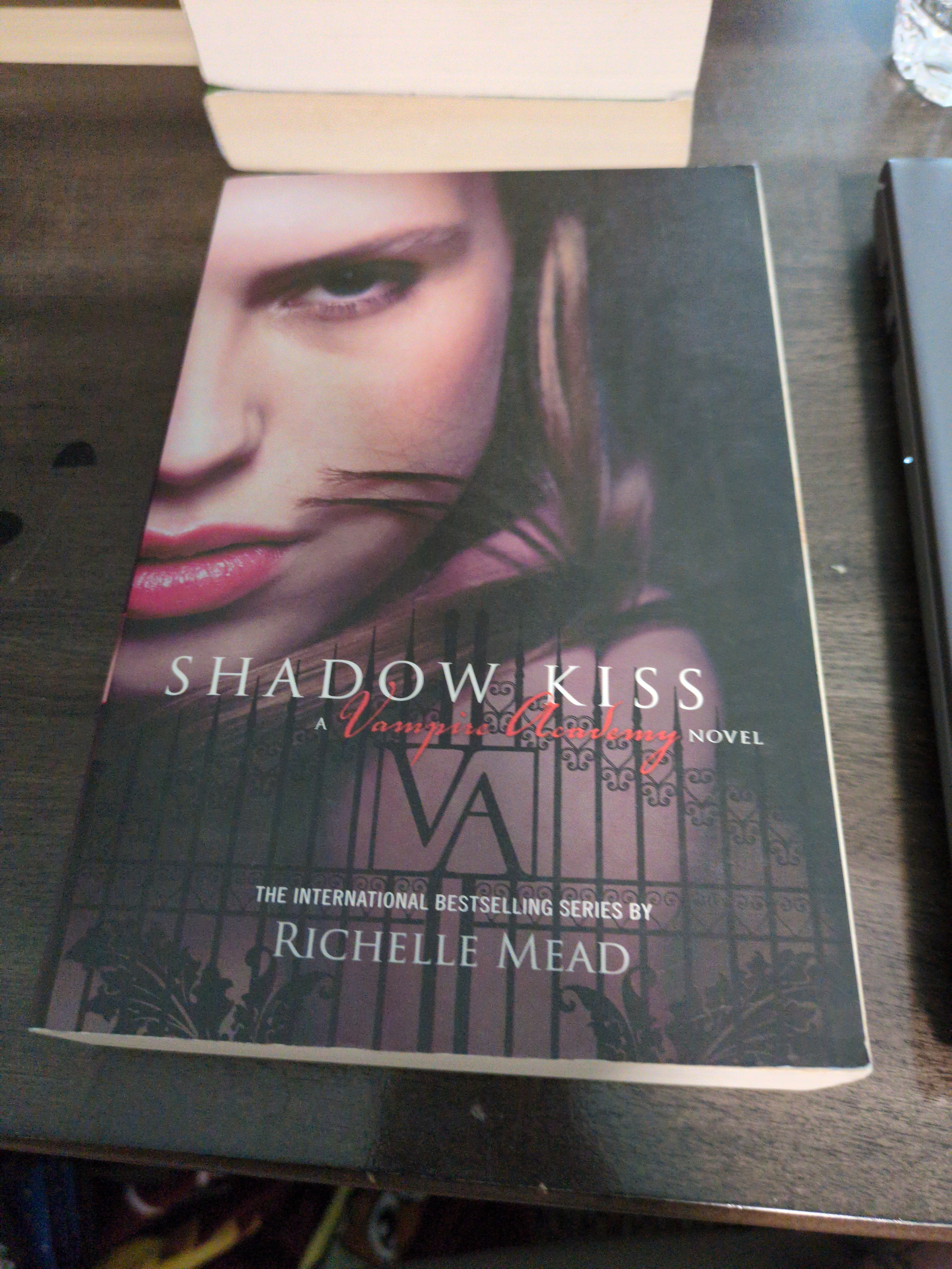 Cover of Shadow Kiss (Vampire Academy, Book 3)